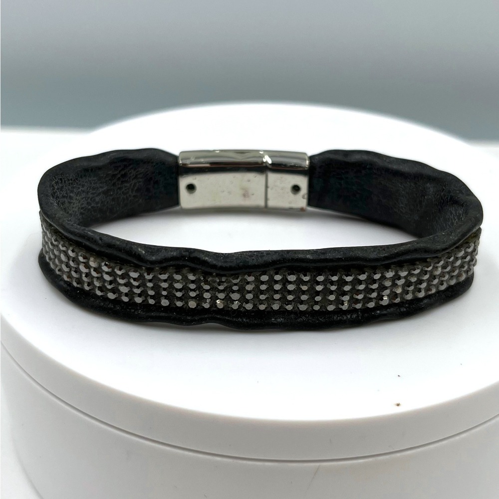 Vintage Black Leather‎ Rhinestone Bracelet Magnetic Clasp Sparkle Cuff Cassic